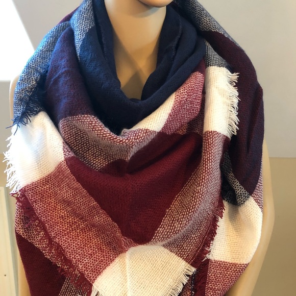 Blanket Scarf - Picture 2 of 3
